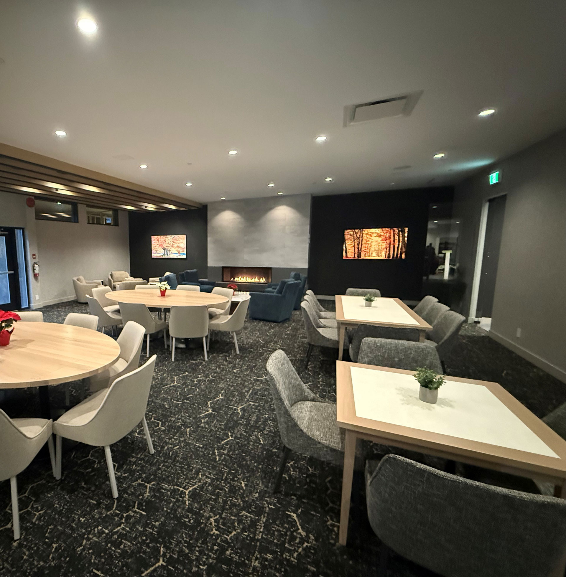 Men_s-Lounge-2-Pitt_Meadows_GC